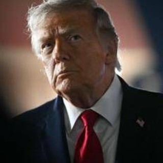 Iran, Trump annuncia nuovi attacchi: "Stasera colpiremo con grande forza" Iran, Trump annuncia nuovi attacchi: "Stasera colpiremo con grande forza"