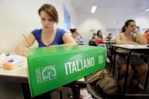 Allarme della Crusca: "Il futuro della lingua italiana è a rischio" Allarme della Crusca: "Il futuro della lingua italiana è a rischio"