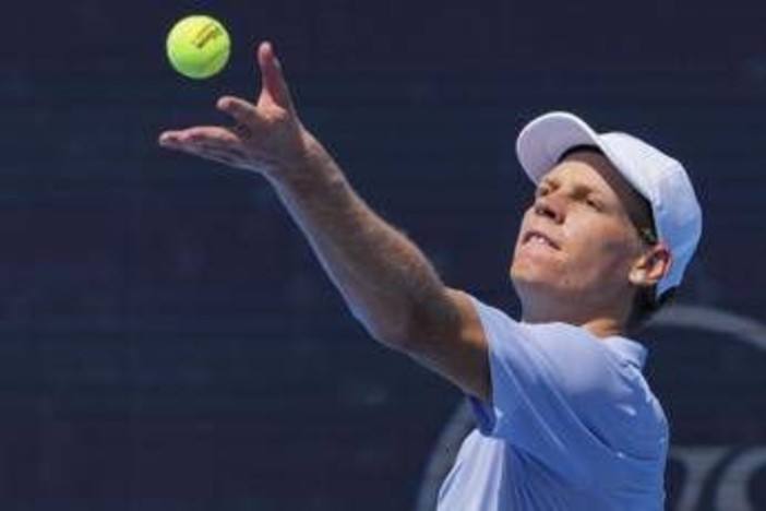 Sinner, niente sfida con Alcaraz a golf: "Carlos troppo forte"