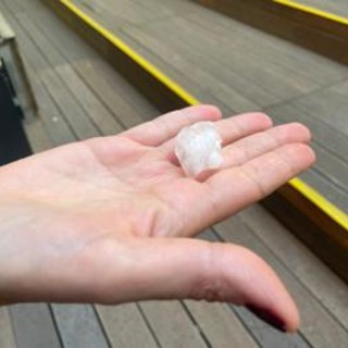 Grandinata a Roma, pioggia di chicchi grandi come palle da golf