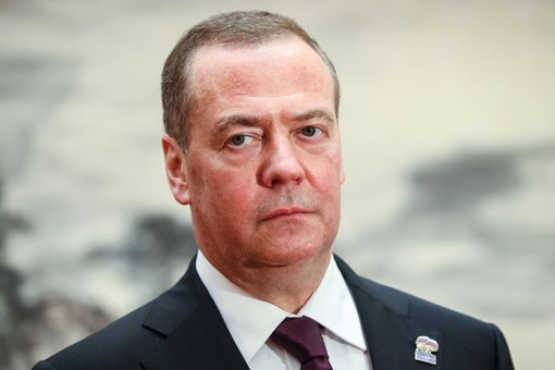 Medvedev “Ultimatum Trump? Teatrale” Medvedev “Ultimatum Trump? Teatrale”