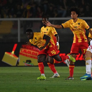 Il Lecce batte 1-0 il Genoa e resta in Serie A