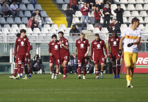 Torino-Lecce 1-0, decide un gol di Adams Torino-Lecce 1-0, decide un gol di Adams
