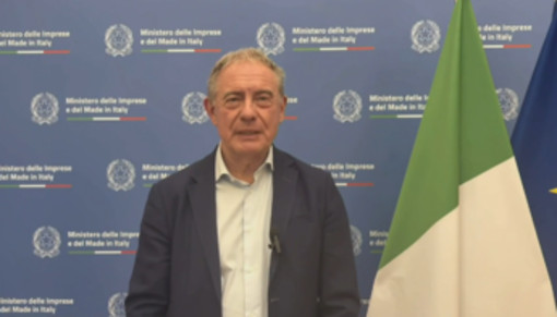 Auto, Urso: "2026 sia l'anno della svolta in Ue per il rilancio della produzione"