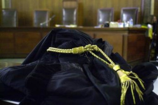 Investe e uccide un poliziotto, positivo a alcol e cocaina: condannato a 10 anni