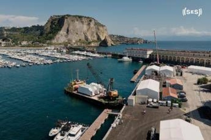 America’s Cup, a Nisida arrivano gli AC40 di GB1 e La Roche-Posay Racing Team