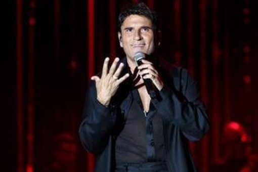 Sal Da Vinci – Stasera…che sera!, oggi in tv il concerto evento