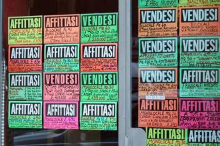Caro-casa, dall'Ue nuova legge sugli alloggi accessibili: "Ma non sono contro gli affitti brevi" Caro-casa, dall'Ue nuova legge sugli alloggi accessibili: "Ma non sono contro gli affitti brevi"
