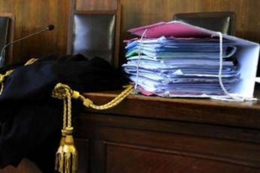 Uccise il vicino con 40 coltellate, Tiziana Mirabelli condannata a 17 anni Uccise il vicino con 40 coltellate, Tiziana Mirabelli condannata a 17 anni