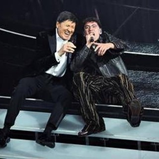 Sanremo 2026, Tredici Pietro chi è: il gran finale dopo il duetto con papà Morandi Sanremo 2026, Tredici Pietro chi è: il gran finale dopo il duetto con papà Morandi