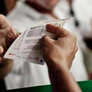 Superenalotto, la combinazione vincente di oggi 23 agosto: centrati nove 5 Superenalotto, la combinazione vincente di oggi 23 agosto: centrati nove 5