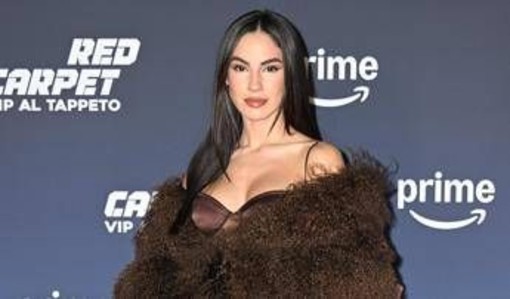 Giulia De Lellis, il parto è vicino: &quot;Sono giorni che giro tra medici e ospedali&quot;