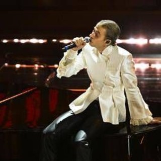 Sanremo 2026, Chiello chi è: il brano 'Ti penso sempre' e la polemica con Morgan Sanremo 2026, Chiello chi è: il brano 'Ti penso sempre' e la polemica con Morgan