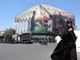 Iran, Teheran risponde ai raid Usa: missili contro Kuwait e Bahrain Iran, Teheran risponde ai raid Usa: missili contro Kuwait e Bahrain