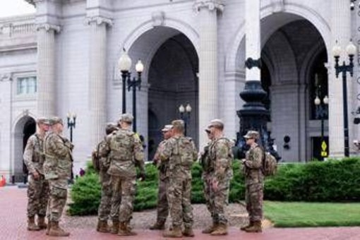 Guardia nazionale a Chicago, Corte Suprema blocca dispiego voluto da Trump Guardia nazionale a Chicago, Corte Suprema blocca dispiego voluto da Trump