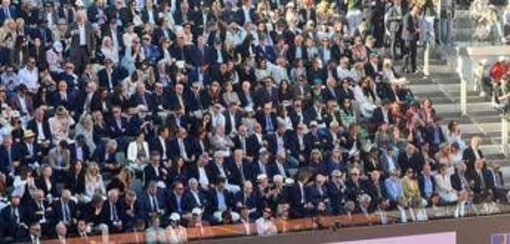 Non solo Mattarella, tanti vip in tribuna autorità per l'impresa di Sinner al Foro italico Non solo Mattarella, tanti vip in tribuna autorità per l'impresa di Sinner al Foro italico