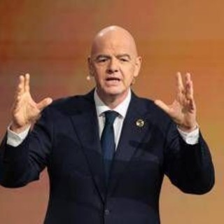 Fifa, l'assist di Infantino a Putin: "L'esclusione della Russia ha creato odio, va rivista"