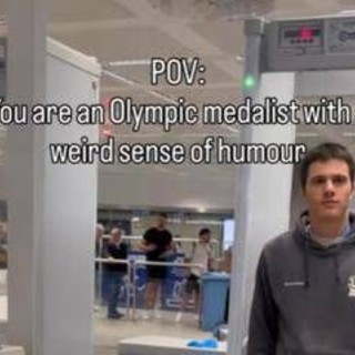 Milano Cortina, siparietto Zamfirov: fa suonare metal detector con medaglia sotto la felpa