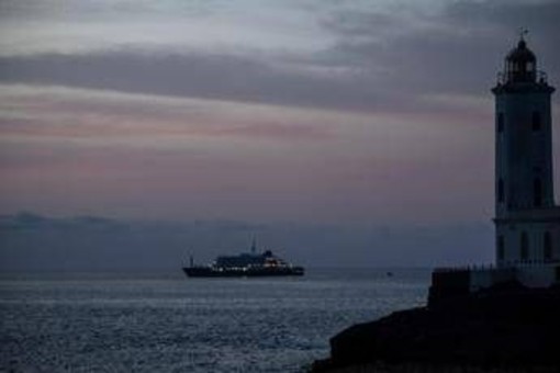 Hantavirus crociera, evacuazioni via Capo Verde delle persone sintomatiche e Spagna accoglierà nave alle Canarie