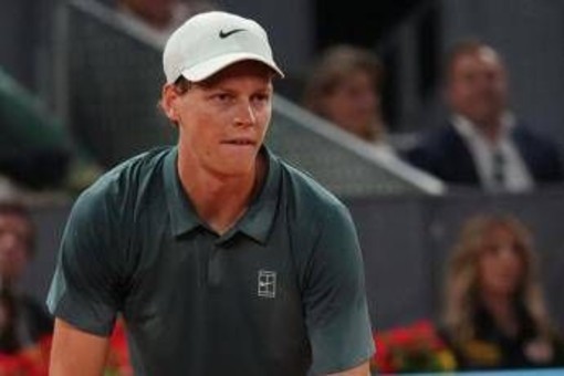 Sinner, 'inizia' il Roland Garros: l'allenamento con Baez e la strategia di Jannik Sinner, 'inizia' il Roland Garros: l'allenamento con Baez e la strategia di Jannik
