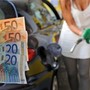 Caro carburanti, Cgia: "Nonostante price cap famiglie e imprese a ottobre spenderanno 1,1 miliardi di euro in più"