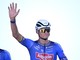 Van der Poel timbra la nona tappa al Tour, Pogacar resta in giallo Van der Poel timbra la nona tappa al Tour, Pogacar resta in giallo