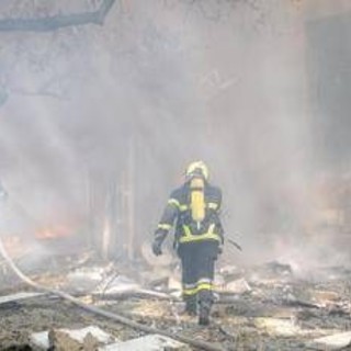 Guerra in Ucraina, missili russi nella notte su Kiev: "Almeno due morti" Guerra in Ucraina, missili russi nella notte su Kiev: "Almeno due morti"