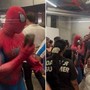 Spider-Man, fuga dal cinema per flatulenza killer: scappa anche l'Uomo Ragno Spider-Man, fuga dal cinema per flatulenza killer: scappa anche l'Uomo Ragno