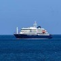 Hantavirus su nave da crociera, ultimo bilancio: sette casi e tre morti. La MV Hondius attraccherà alle Canarie