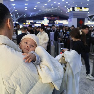 Cina, stanziati 99,9 mld di yuan per sussidi all’infanzia per il 2026