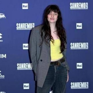 Sanremo 2026, Angelica Bove con 'Mattone': chi è l'artista delle Nuove Proposte