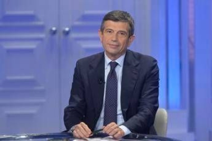 Rissa con spranghe e bottiglie in centro a Milano, Lupi: "Sicurezza centrale, Sala ha sottovalutato il problema" Rissa con spranghe e bottiglie in centro a Milano, Lupi: "Sicurezza centrale, Sala ha sottovalutato il problema"
