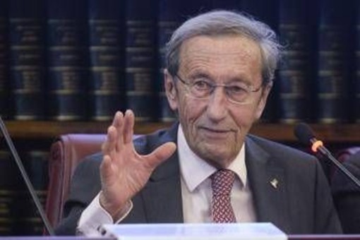 Lega, Fini: "Io traditore? Assurdo, paragone tra me e Vannacci non sta in piedi" Lega, Fini: "Io traditore? Assurdo, paragone tra me e Vannacci non sta in piedi"