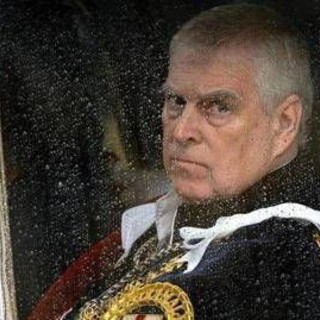 Caso Epstein, arrestato ex principe Andrea