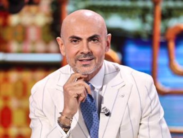 Enzo Miccio, confermato ritorno a 'Domenica In' e debutto con format inedito: di cosa si tratta Enzo Miccio, confermato ritorno a 'Domenica In' e debutto con format inedito: di cosa si tratta