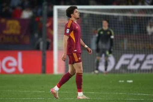 Rapina in casa del calciatore della Roma El Ayanaoui, famiglia chiusa in camera da 6 persone armate