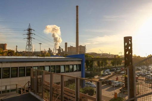 Commissione Ue approva il prestito ponte da 390 mln per ex Ilva