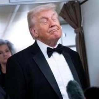 Trump conferma i piani per l'arco trionfale a Washington: "Deve essere il più grande"