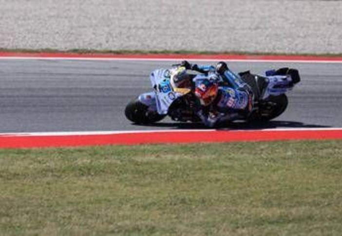 MotoGp Barcellona, bandiera rossa nel Gp di Catalogna per incidente Marquez: cos'è successo MotoGp Barcellona, bandiera rossa nel Gp di Catalogna per incidente Marquez: cos'è successo