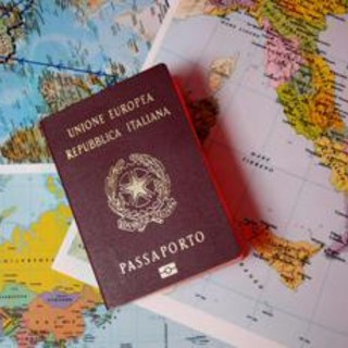 Spende 21mila euro per un viaggio in Antartide a 65 anni: "I soldi non sono per i miei figli" Spende 21mila euro per un viaggio in Antartide a 65 anni: "I soldi non sono per i miei figli"