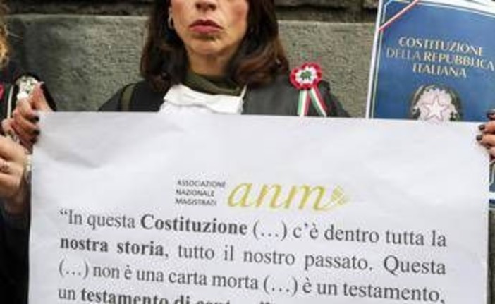 "Magistrati non fanno politica, nessun disegno contro governo", nota Anm dopo parole Meloni