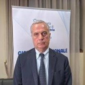 Pediatra Villani: "Non basta curare, serve medicina dell'età evolutiva"