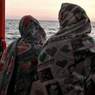 Migranti, Alarmphone: "Naufragio nel Mediterraneo, almeno 50 morti e un superstite" Migranti, Alarmphone: "Naufragio nel Mediterraneo, almeno 50 morti e un superstite"