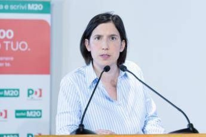 Elezioni amministrative, Schlein punge Meloni: "Ha problemi con la calcolatrice" Elezioni amministrative, Schlein punge Meloni: "Ha problemi con la calcolatrice"