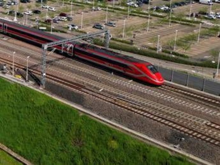 Treni alta velocità, intercity e regionali: fine settimana complicato causa lavori Treni alta velocità, intercity e regionali: fine settimana complicato causa lavori