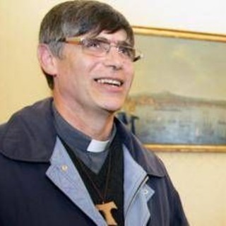 Don Patriciello: "Nozze 'Me contro Te' a pagamento ci interrogano, nel rapporto coi giovani qualcosa si è inceppato" Don Patriciello: "Nozze 'Me contro Te' a pagamento ci interrogano, nel rapporto coi giovani qualcosa si è inceppato"
