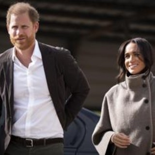 Harry e Meghan tornano in Gb con i figli (dopo quattro anni): grazie a un 'ricatto emotivo' Harry e Meghan tornano in Gb con i figli (dopo quattro anni): grazie a un 'ricatto emotivo'