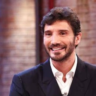 Stefano De Martino conduttore di Sanremo 2027, il golden boy Rai pronto a guidare il festival Stefano De Martino conduttore di Sanremo 2027, il golden boy Rai pronto a guidare il festival