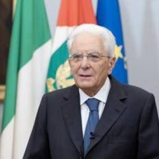 Mattarella firma tre decreti di grazia Mattarella firma tre decreti di grazia