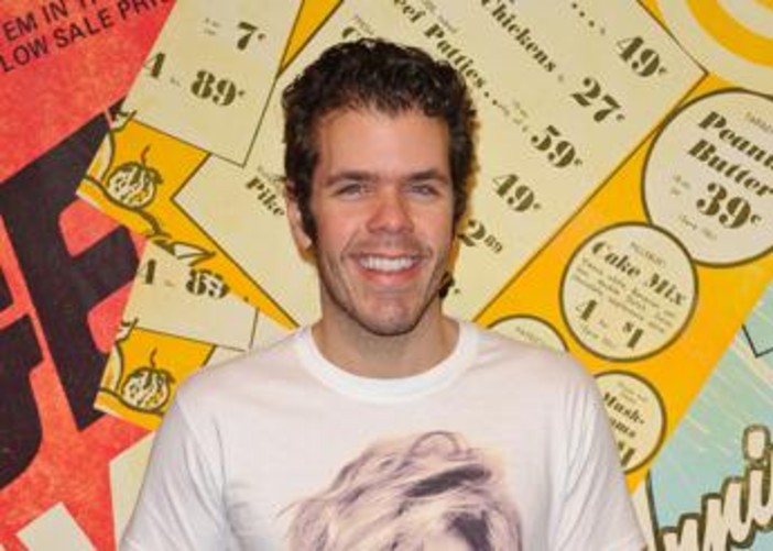 Autolesionismo in diretta su TikTok, ricoverato il blogger Perez Hilton